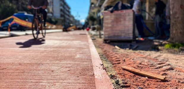 Νέα πεζοδρόμια και ποδηλατόδρομος στην πόλη 